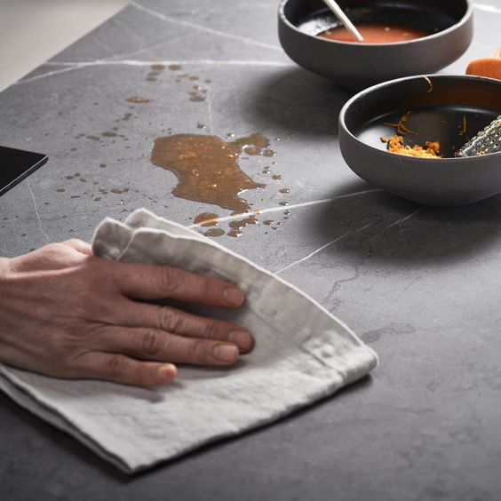 Induction COUNTERTOP: invisible burners integrated IN the kitchen